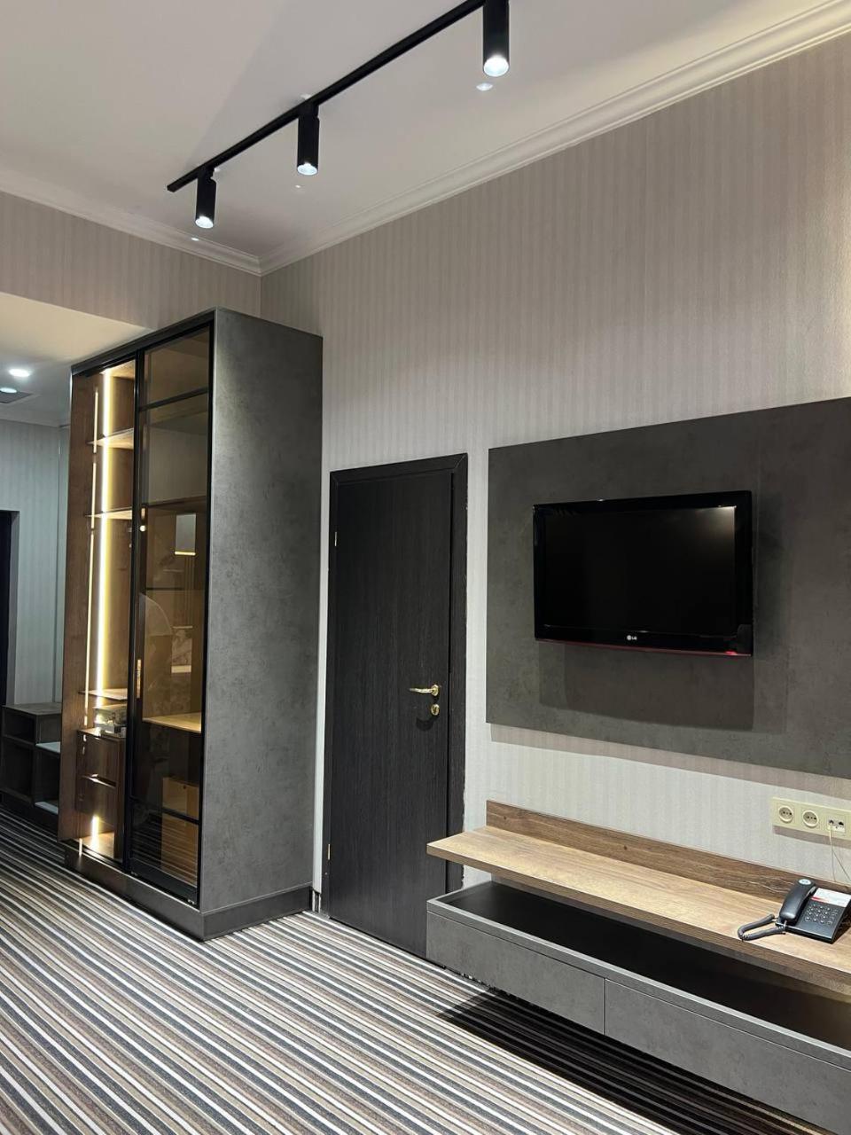Sapar Standart Hotel Shymkent Exterior photo